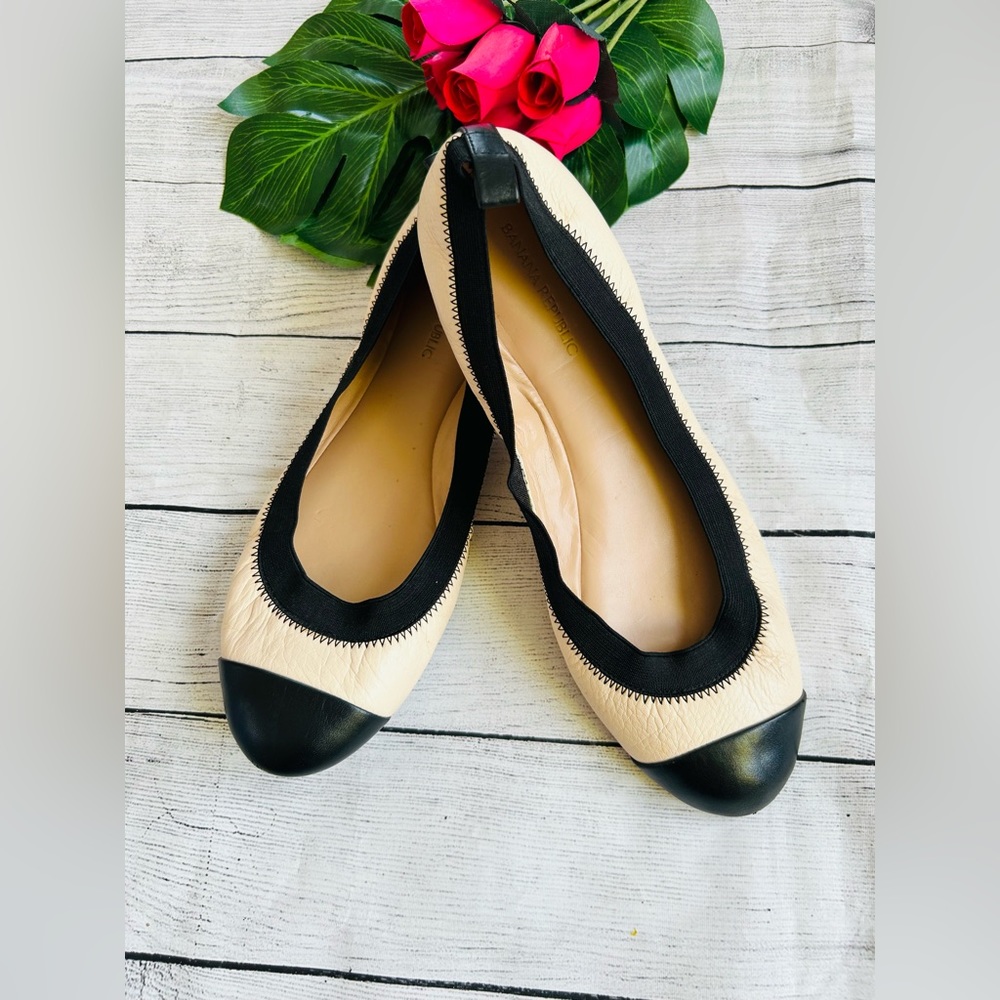 Banana Republic Women’s Genuine Leather Nude Black Cap Toe Ballet Flats Size 9.5